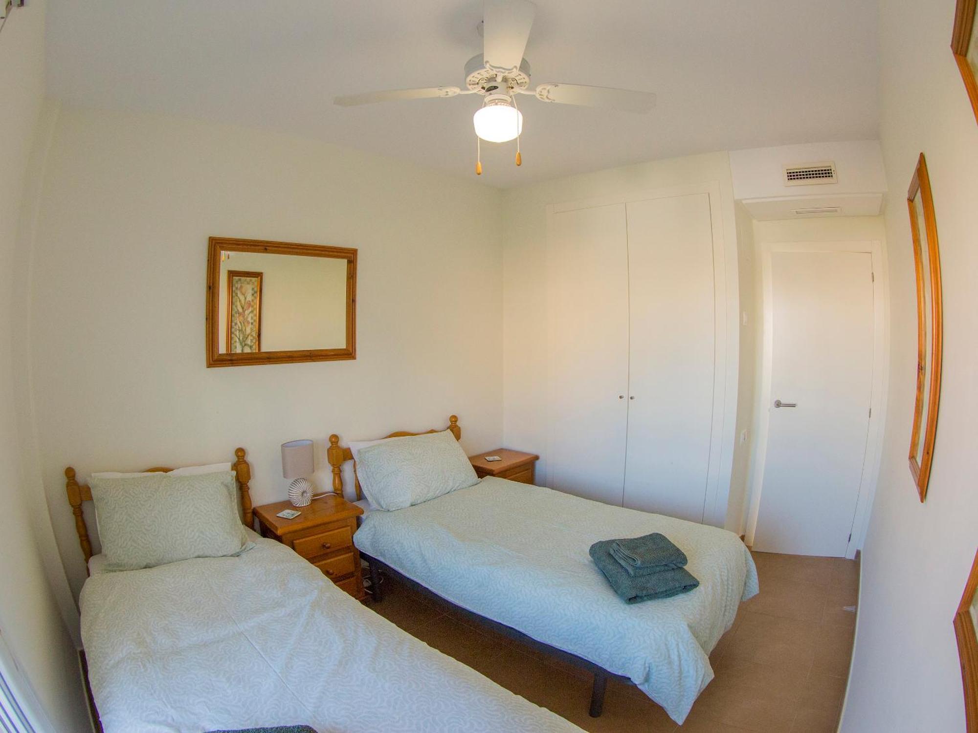 Immaculate 2-Bed Apartment In Pego Esterno foto